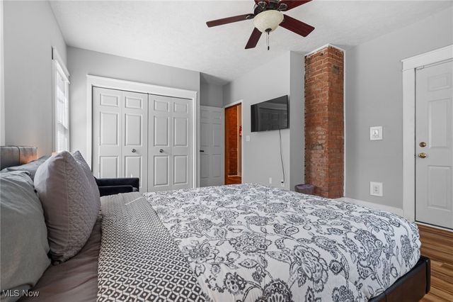 2473 W 11th Street, Cleveland, OH 44113