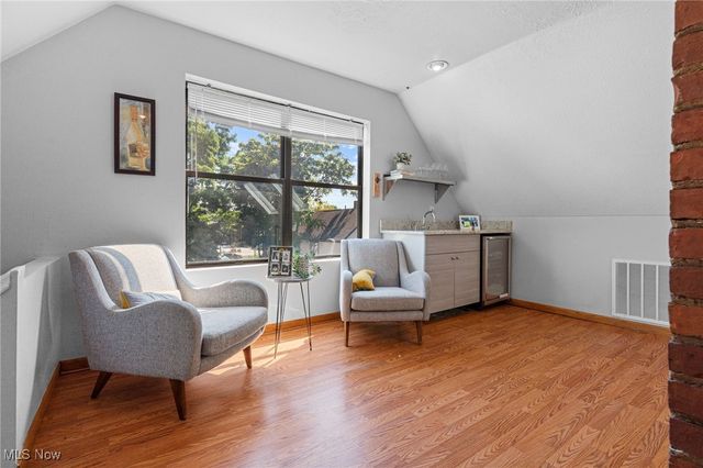 2473 W 11th Street, Cleveland, OH 44113