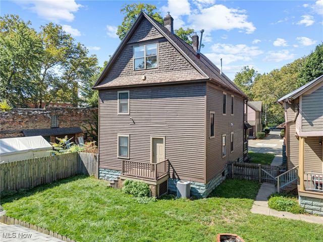 2473 W 11th Street, Cleveland, OH 44113