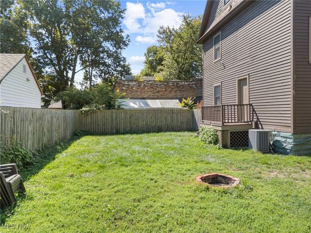 2473 W 11th Street, Cleveland, OH 44113