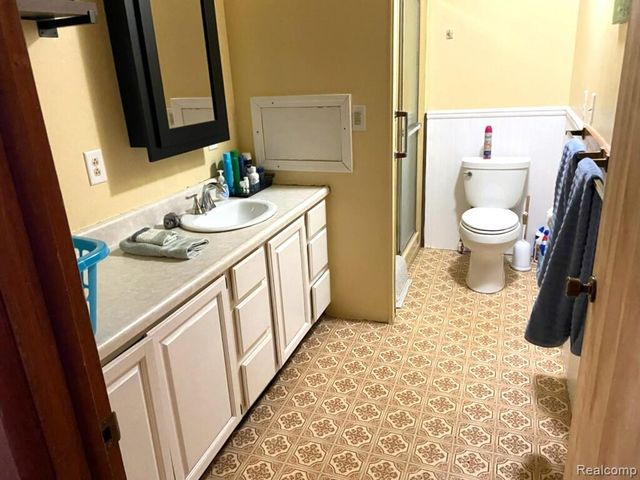 12915 Lake Point Pass, Van Buren Charter Township, MI 48111