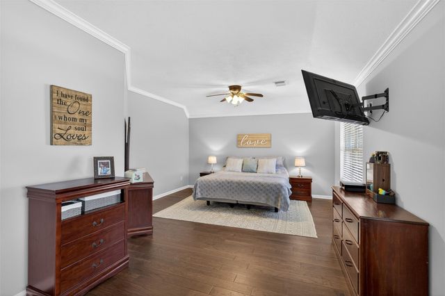 405 Gastonbury Court, League City, TX 77573