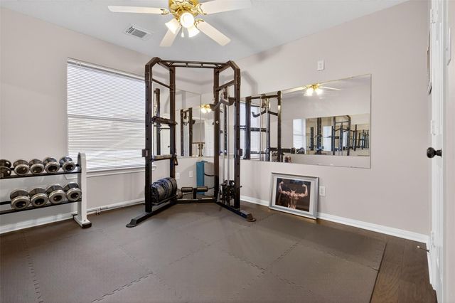 405 Gastonbury Court, League City, TX 77573