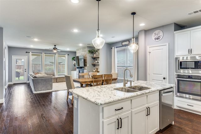 616 Wollford Way, Fort Worth, TX 76131