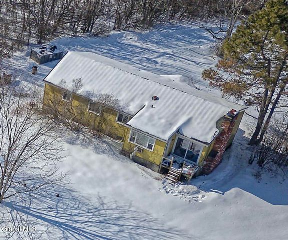 1027 Township Road, Knox, NY 12009