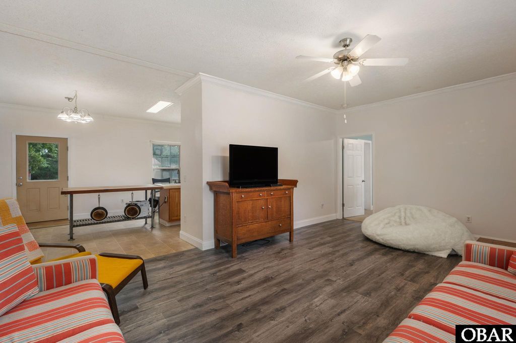 Image 3 of property listing at 824 Fernando Street, Manteo, NC 27954