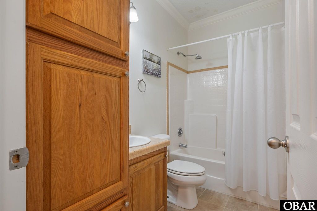 Image 20 of property listing at 824 Fernando Street, Manteo, NC 27954