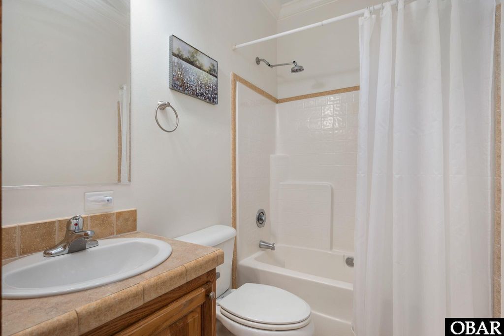Image 21 of property listing at 824 Fernando Street, Manteo, NC 27954