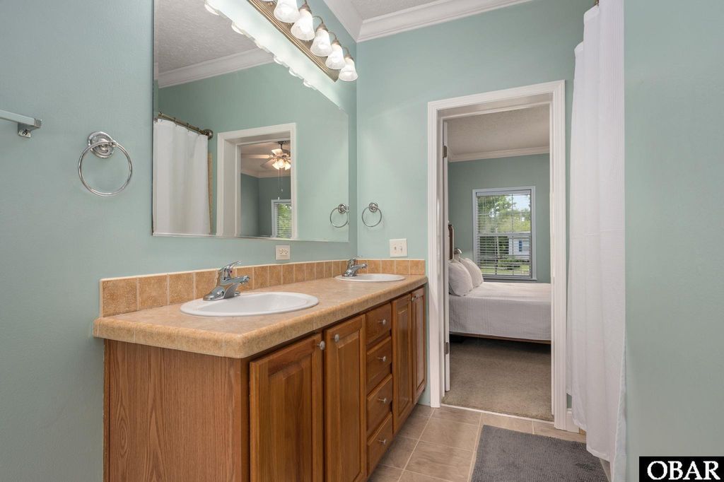 Image 7 of property listing at 824 Fernando Street, Manteo, NC 27954