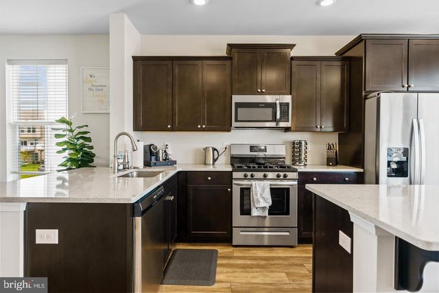 18 ROME WAY, Mount Laurel, NJ 08054