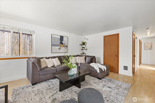 801 Root Avenue, Snohomish, WA 98290