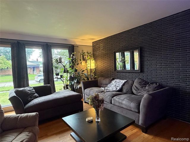 32833 Merritt Drive, Westland, MI 48185