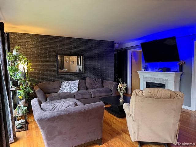 32833 Merritt Drive, Westland, MI 48185