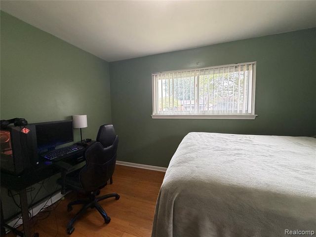32833 Merritt Drive, Westland, MI 48185