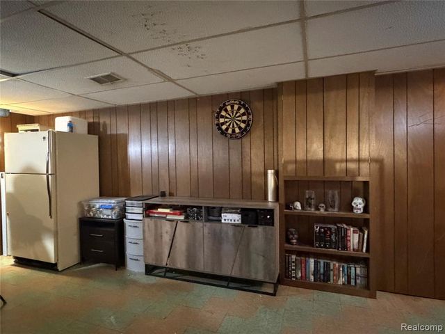32833 Merritt Drive, Westland, MI 48185