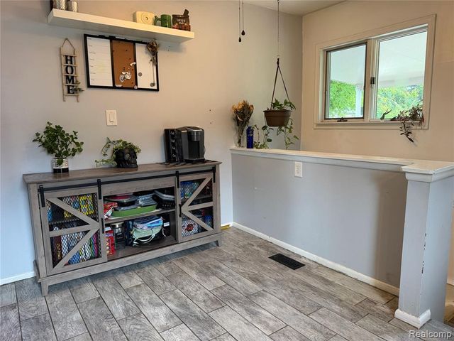 32833 Merritt Drive, Westland, MI 48185