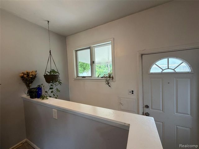 32833 Merritt Drive, Westland, MI 48185