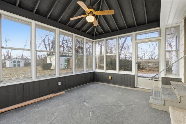 1704 Highland Drive, Independence, MO 64057