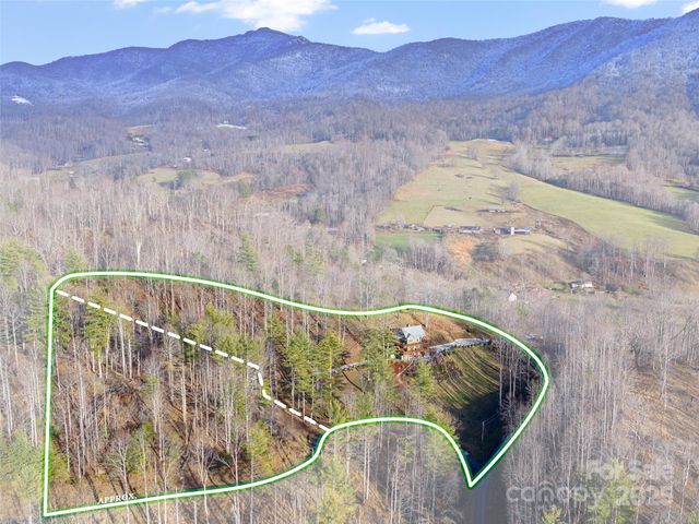 342 Big Rock Creek Drive, Bakersville, NC 28705