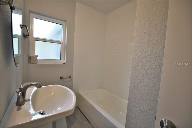 3207 W CHEROKEE AVENUE, Tampa, FL 33611