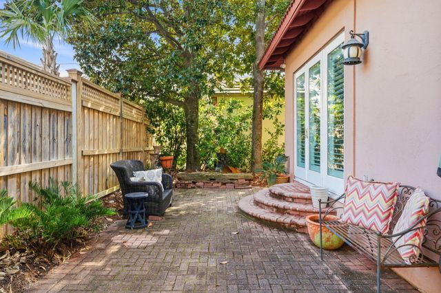 9 Rue Martine, Miramar Beach, FL 32550
