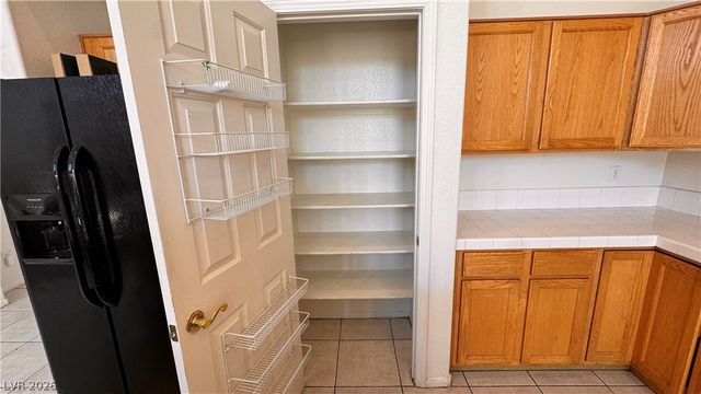 8609 Highland View Avenue, Las Vegas, NV 89145