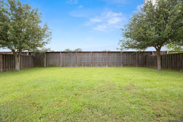 3135 Meadow Grove Ave, Zachary, LA 70791