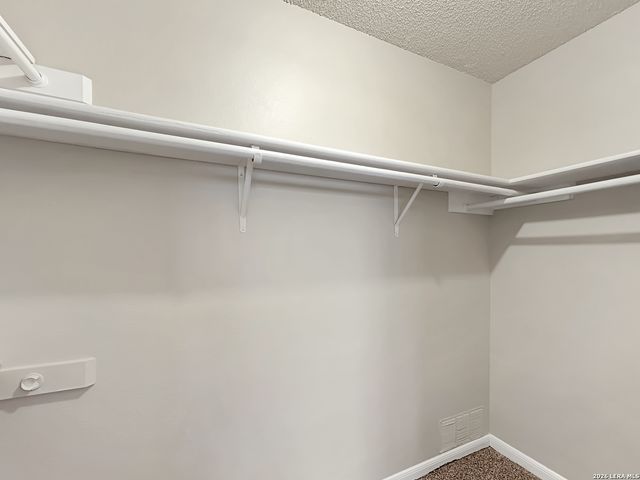 8624 Wood Falls Dr, San Antonio, TX 78251