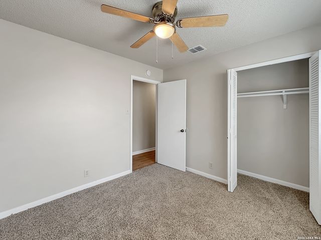 8624 Wood Falls Dr, San Antonio, TX 78251