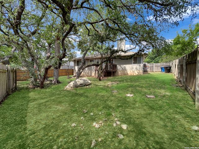 8624 Wood Falls Dr, San Antonio, TX 78251