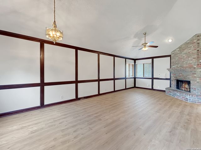 8624 Wood Falls Dr, San Antonio, TX 78251