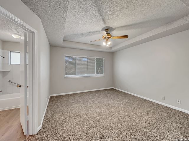 8624 Wood Falls Dr, San Antonio, TX 78251