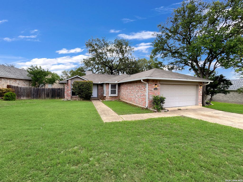 8624 Wood Falls Dr, San Antonio, TX 78251