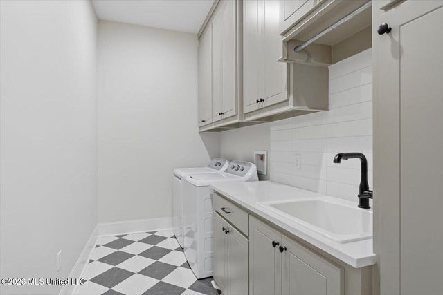 142 Water Street, Madison, MS 39110