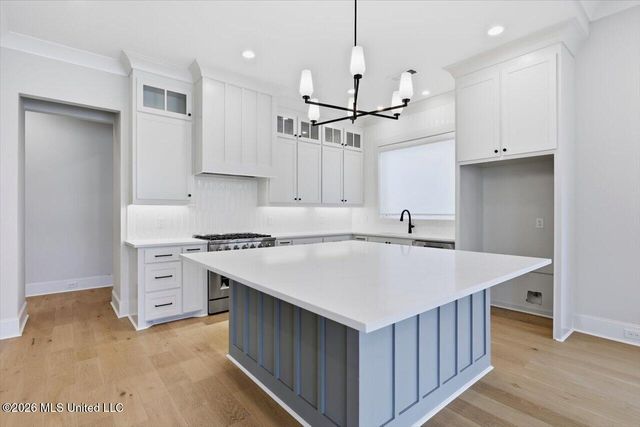142 Water Street, Madison, MS 39110