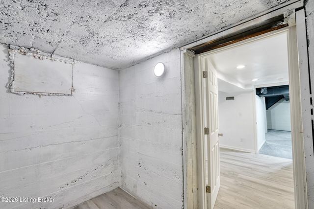 1301 S 26th St, Louisville, KY 40210