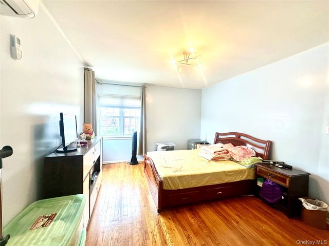 4744 199th Street, Flushing, NY 11358