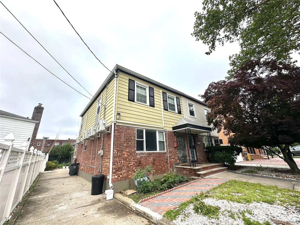 4744 199th Street, Flushing, NY 11358