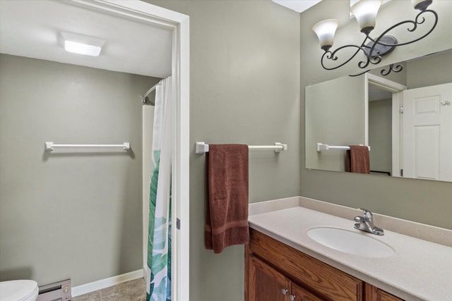 1603 S Carriage LANE, New Berlin, WI 53151