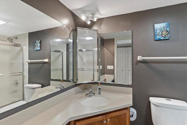 1603 S Carriage LANE, New Berlin, WI 53151