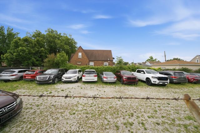 5100 S Francisco Avenue, Chicago, IL 60632