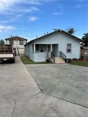 241 L Street, Bakersfield, CA 93304