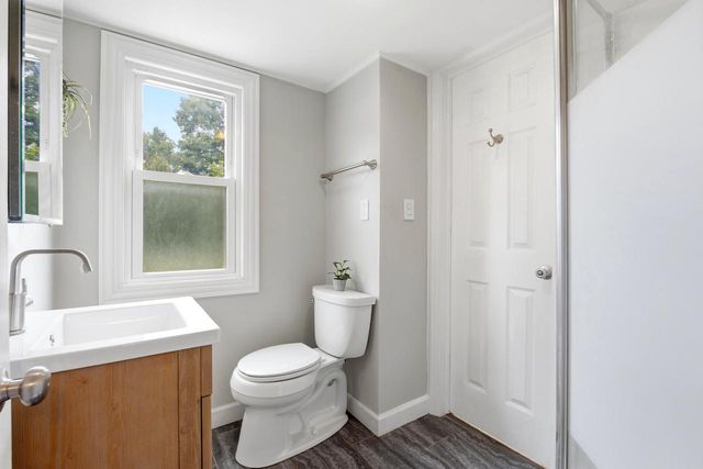202 S Highland AVENUE, Thiensville, WI 53092