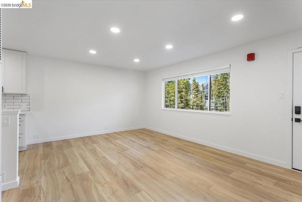 Image 10 of property listing at 1610 Milvia St, Berkeley, CA 94709
