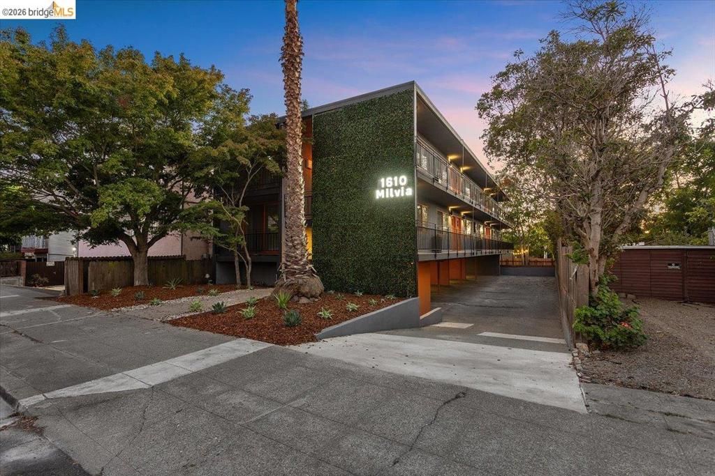 Image 21 of property listing at 1610 Milvia St, Berkeley, CA 94709