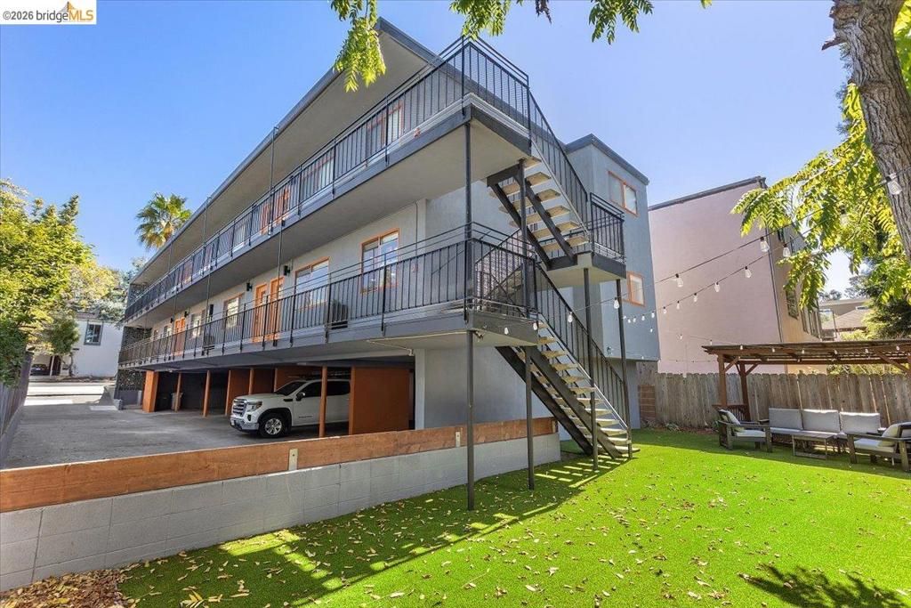 Image 3 of property listing at 1610 Milvia St, Berkeley, CA 94709