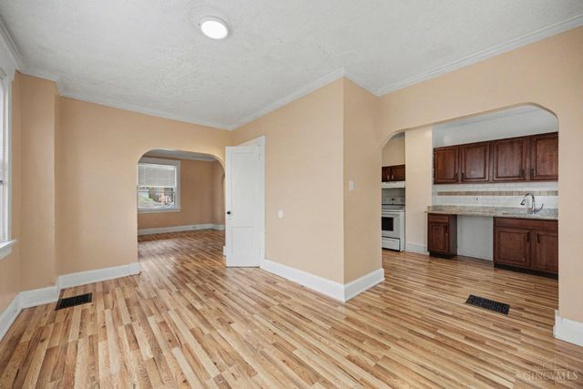 741 Mcpherson Avenue, Cincinnati, OH 45205