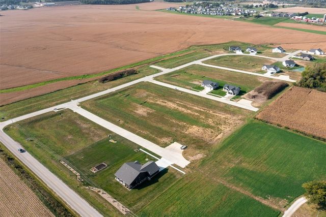 3339 Towne Court, Robins, IA 52328