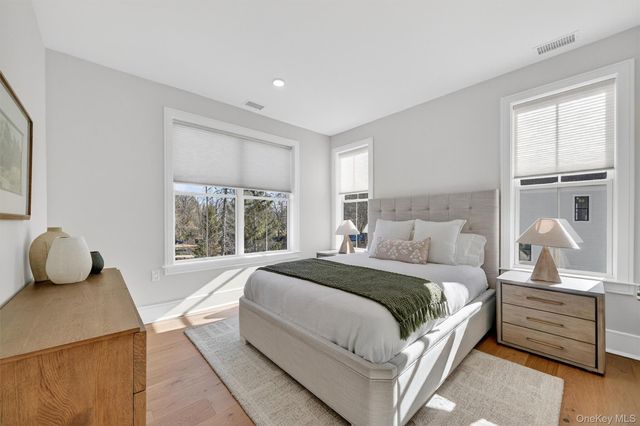 1802 Soundview Court, Yorktown Heights, NY 10598