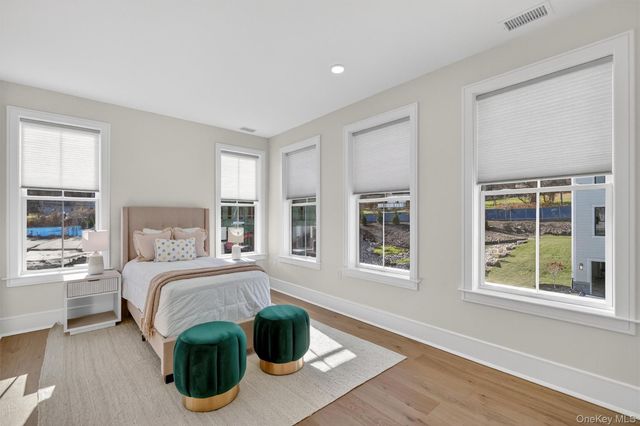 1802 Soundview Court, Yorktown Heights, NY 10598